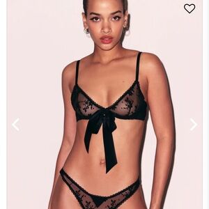 NWT Fleur du Mal Untie Me Demi Bra